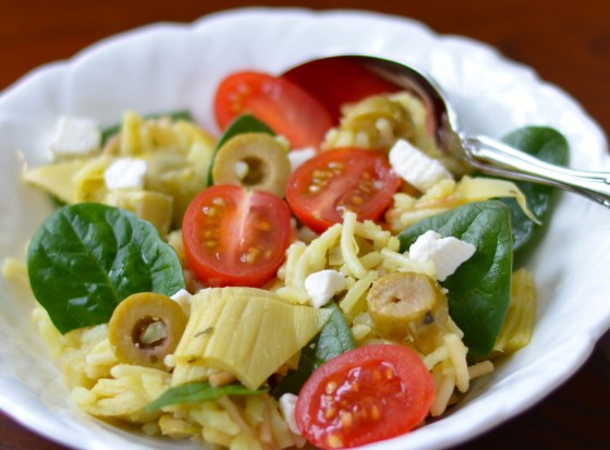 Artichoke, green olive and rice salad
